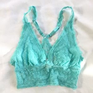 NWT Victoria’s Secret Lace Bralette - Small - Blue